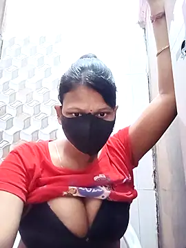 Snapshot of varnika chatting on November 2025 10:09:02 AM varnika online show from November 2025 10:09:02 AM