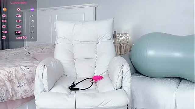 B-Yaya online show from October 2025 03:49:02 PM