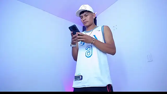 Snapshot of JHORDAN_GADIEL936 chatting on October 2025 01:11:01 AM JHORDAN GADIEL936 online show from October 2025 01:11:01 AM