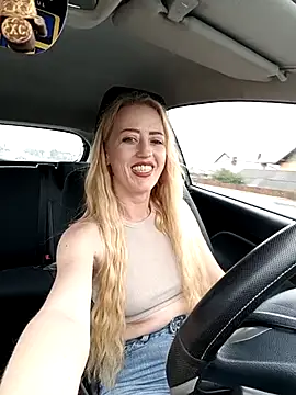 DeeA Blondy online show from October 2025 07:31:02 AM