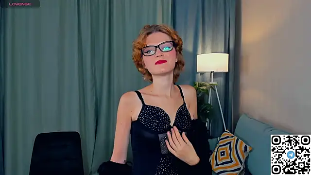 EdlinGathright online show from November 2025 03:43:01 AM