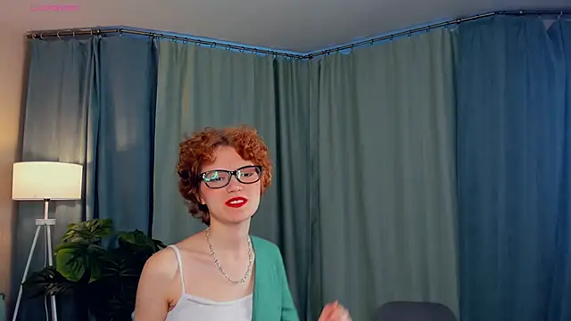 Snapshot of EdlinGathright chatting on September 2025 04:07:01 AM EdlinGathright online show from September 2025 04:07:01 AM