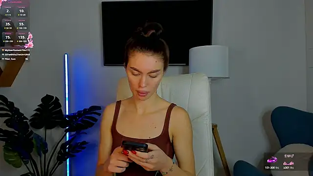 Cherry   Kiss online show from October 2025 06:20:01 PM