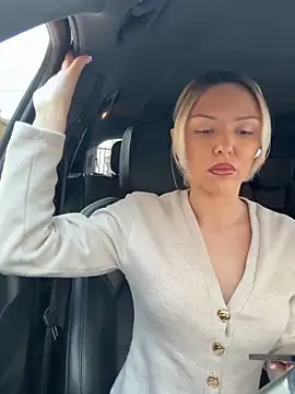 Snapshot of lolableux chatting on March 2026 04:51:02 PM lolableux online show from March 2026 04:51:02 PM