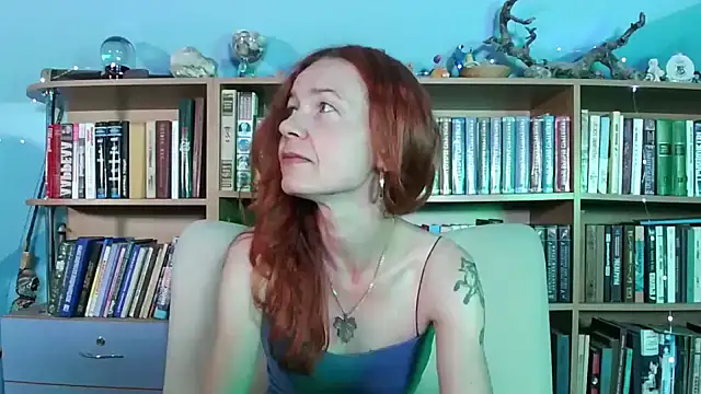 Foxilady357 online show from June 2026 02:22:02 PM