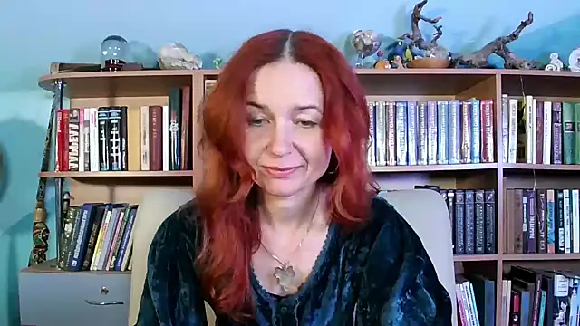 Foxilady357 online show from April 2026 01:51:01 PM