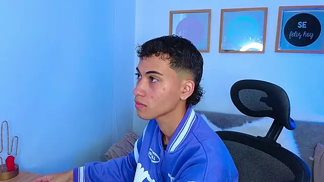 yulian vasquez online show from September 2025 12:27:02 PM