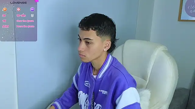 yulian vasquez online show from September 2025 12:17:02 PM