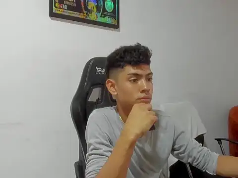 LoganTwink18 online show from March 2026 02:46:02 PM