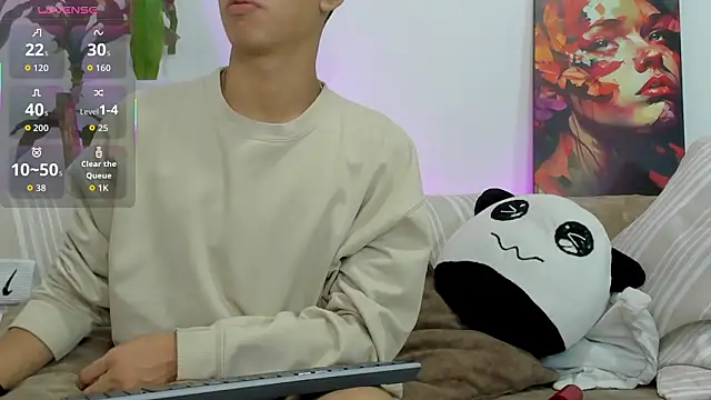 LoganTwink18 online show from February 2026 02:14:01 PM