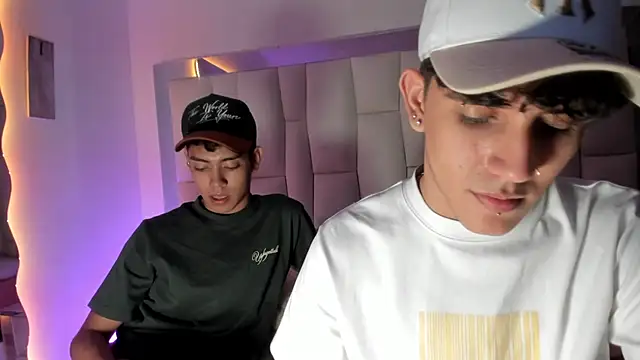 LoganTwink18 online show from March 2026 02:31:02 AM