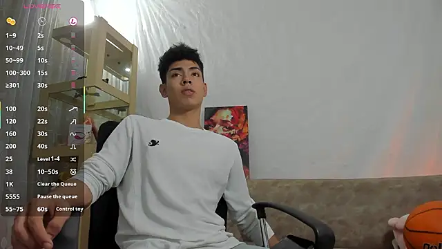 LoganTwink18 online show from March 2026 02:26:01 PM