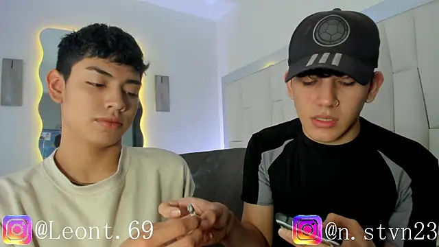 LoganTwink18 online show from April 2026 01:24:01 PM