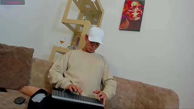 LoganTwink18 online show from January 2026 05:14:01 AM