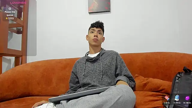 LoganTwink18 online show from October 2025 10:58:01 AM
