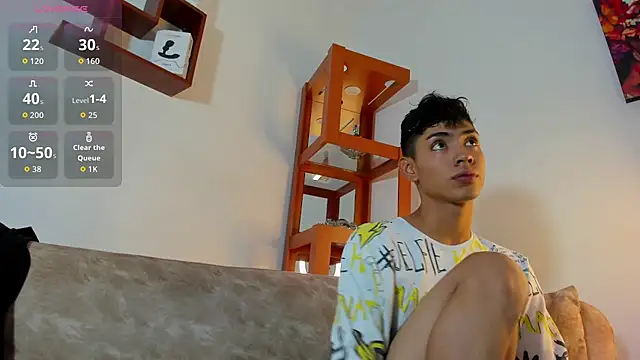 LoganTwink18 online show from November 2025 02:06:01 PM