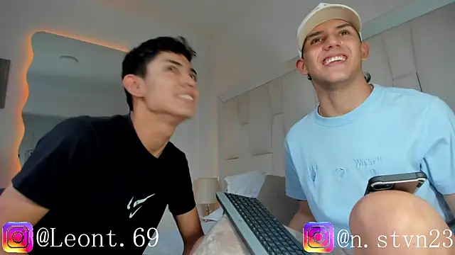 LoganTwink18 online show from April 2026 10:27:01 PM