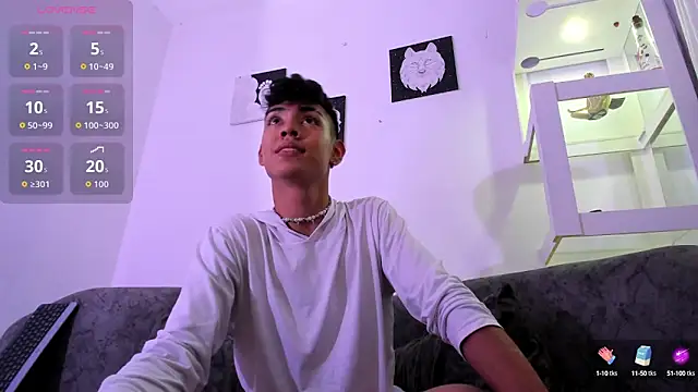 LoganTwink18 online show from September 2025 10:21:01 PM