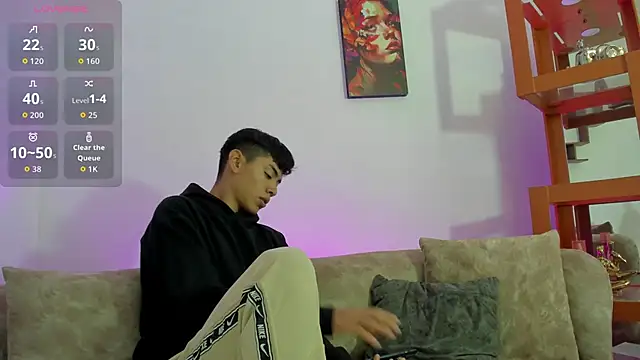 LoganTwink18 online show from November 2025 12:30:01 PM