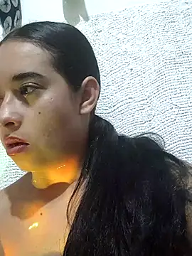 Valenn fernandez online show from April 2026 11:09:02 PM