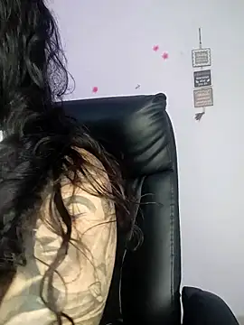 Valenn fernandez online show from June 2026 11:11:02 PM