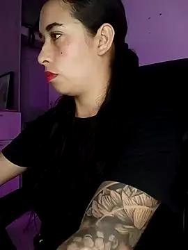 Valenn fernandez online show from June 2026 10:04:01 PM