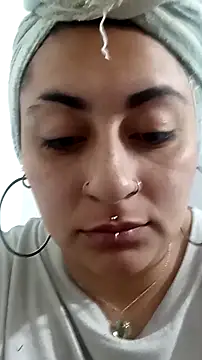 Snapshot of YiingandYang chatting on February 2026 06:29:02 PM YiingandYang online show from February 2026 06:29:02 PM