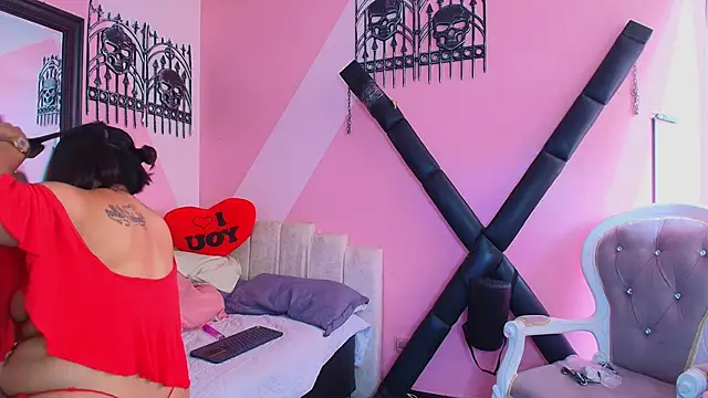 YiingandYang online show from December 2025 06:31:02 PM