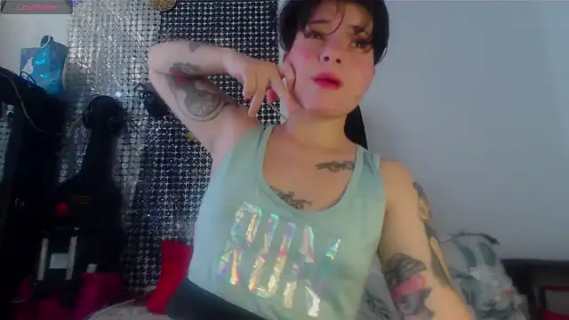 Snapshot of Mitsuha_gate chatting on October 2025 02:38:01 PM Mitsuha gate online show from October 2025 02:38:01 PM