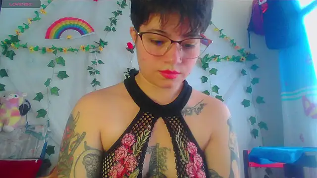 Snapshot of Mitsuha_gate chatting on December 2025 02:33:01 PM Mitsuha gate online show from December 2025 02:33:01 PM