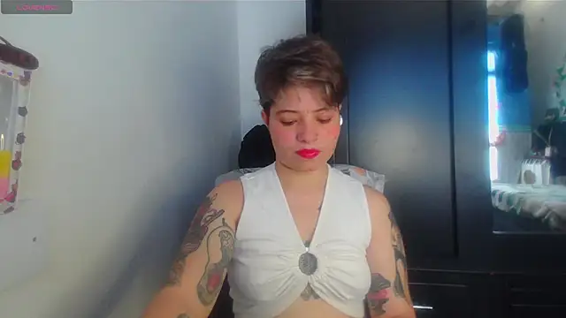 Snapshot of Mitsuha_gate chatting on January 2026 01:58:02 PM Mitsuha gate online show from January 2026 01:58:02 PM