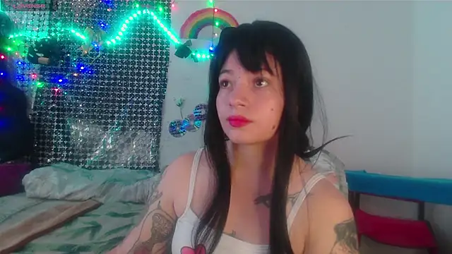 Snapshot of Mitsuha_gate chatting on December 2025 01:35:01 PM Mitsuha gate online show from December 2025 01:35:01 PM