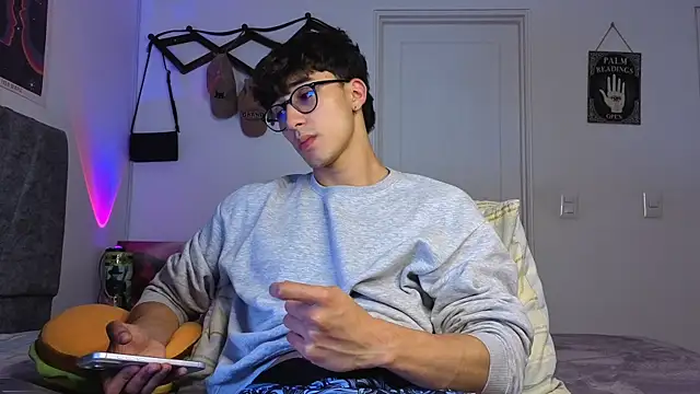 LatinReall online show from January 2026 03:35:02 AM