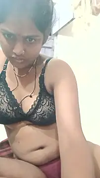 Guriya0076 online show from April 2026 10:49:02 PM