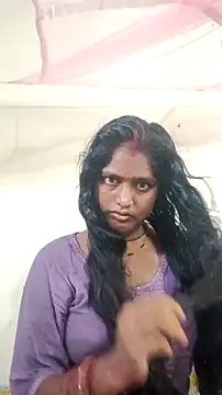 Guriya0076 online show from June 2026 11:43:01 AM