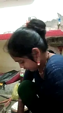 Guriya0076 online show from February 2026 03:00:02 PM