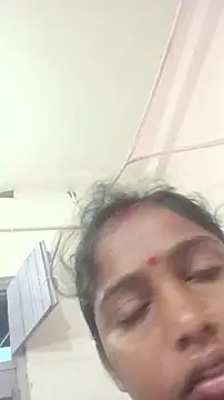 Guriya0076 online show from May 2026 11:25:01 PM