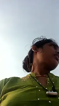 Guriya0076 online show from November 2025 09:32:01 AM