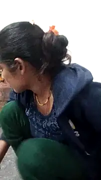 Guriya0076 online show from December 2025 12:59:02 PM