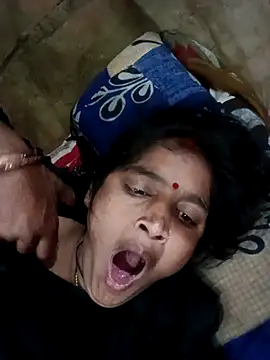 Guriya0076 online show from February 2026 06:49:02 PM