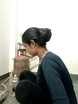 Guriya0076 online show from November 2025 01:26:02 PM