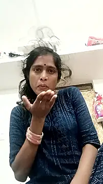 Guriya0076 online show from November 2025 10:02:02 PM