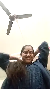 Guriya0076 online show from November 2025 01:09:01 AM