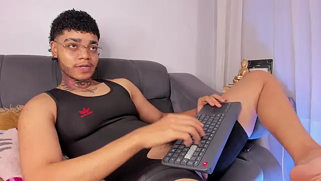 santi xximo online show from November 2025 10:25:02 PM