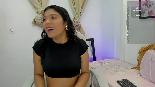 Snapshot of andrea_sanchezz chatting on November 2025 07:07:01 PM andrea sanchezz online show from November 2025 07:07:01 PM