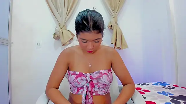 Snapshot of andrea_sanchezz chatting on December 2025 06:51:02 PM andrea sanchezz online show from December 2025 06:51:02 PM