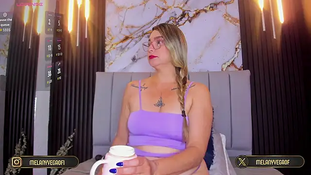 MelanyVegas online show from September 2025 01:28:02 PM