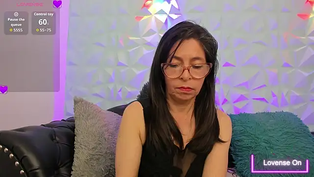 SabinaDeluxe cg online show from December 2025 12:48:02 PM