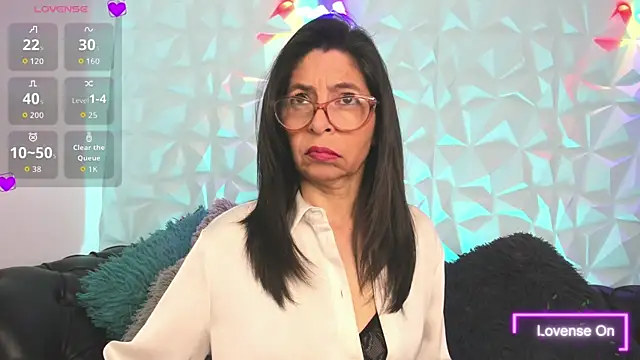 SabinaDeluxe cg online show from December 2025 12:18:02 PM