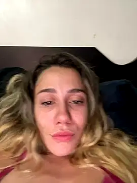 Snapshot of blond-96 chatting on October 2025 01:04:01 AM blond-96 online show from October 2025 01:04:01 AM